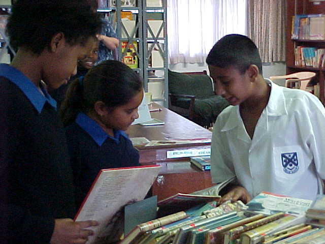 classroom Thekwini.JPG (40033 bytes)